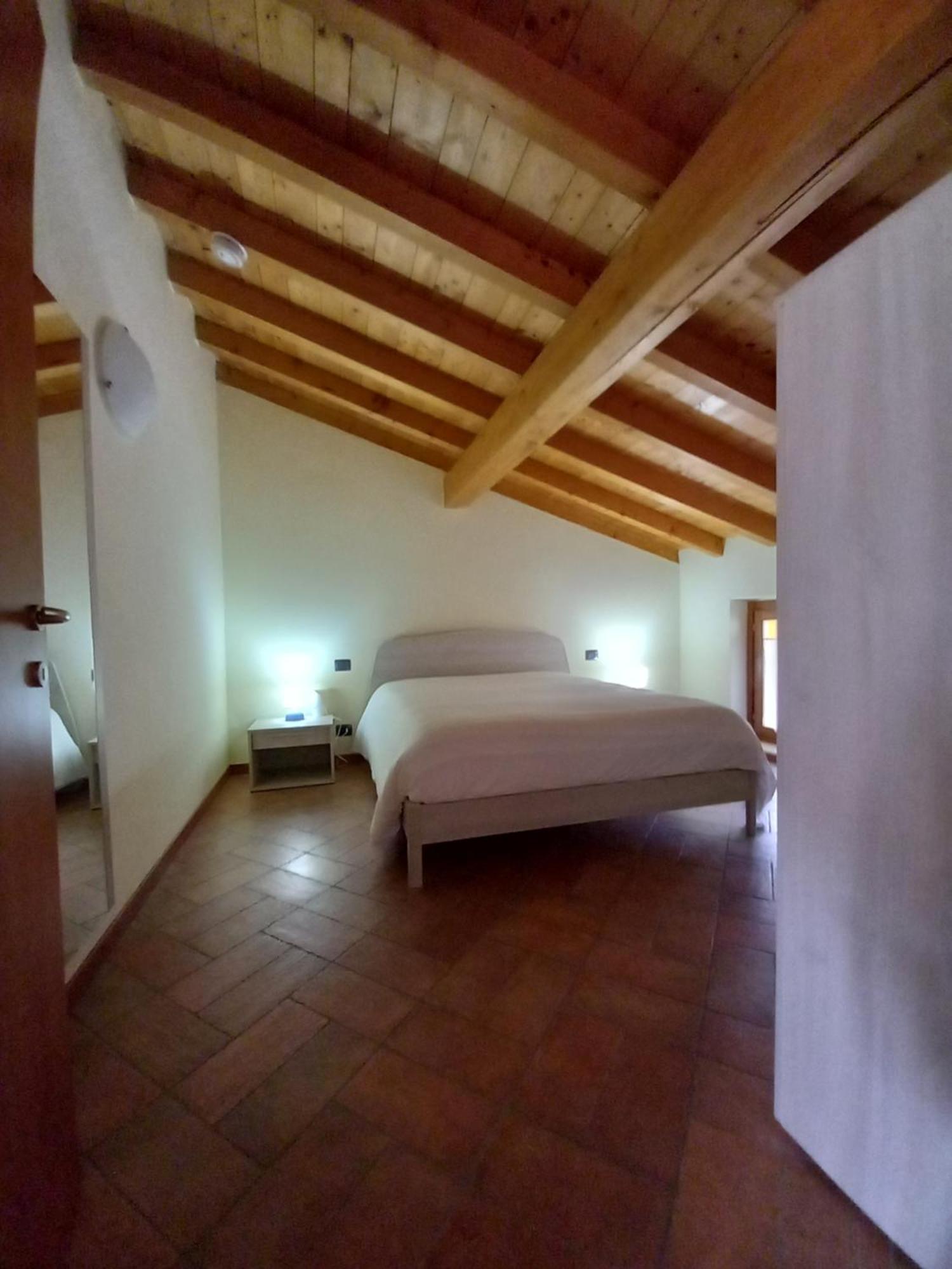 Casa Vacanze Tania Somendenna Exteriör bild